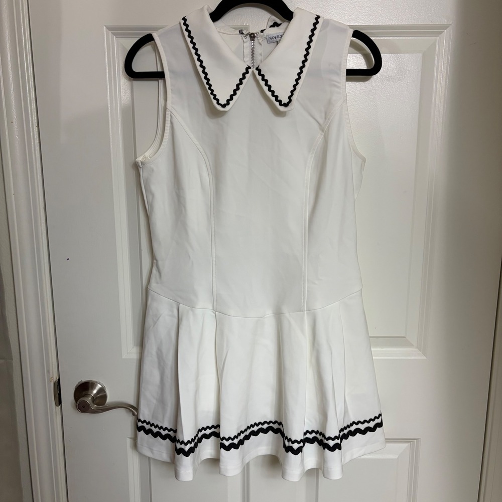 Fashion Nova White Ric Rac Trim Mini Dress Preppy Tennis Style Pleated skort M